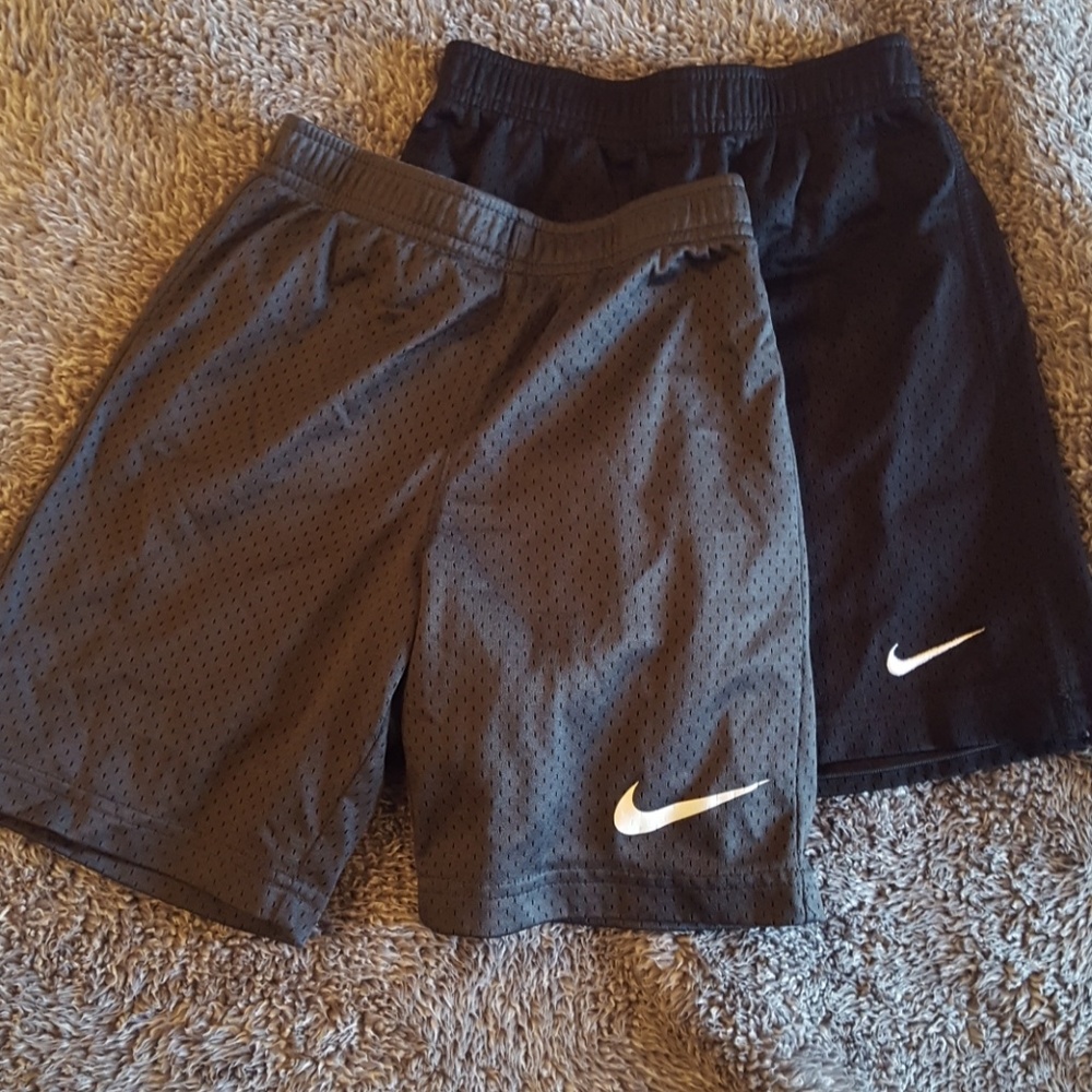 Boys Nike shorts bundle 2 pair